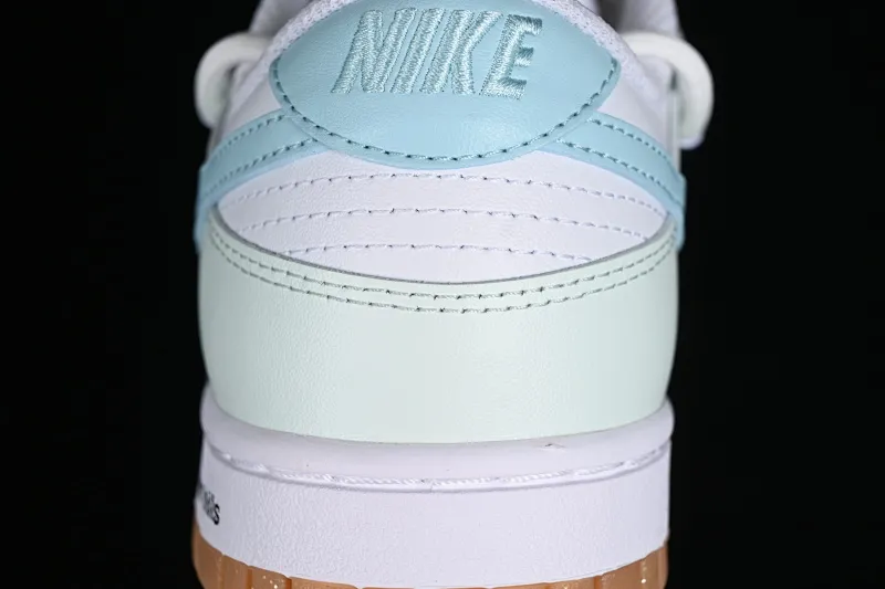 All categories Nk SB Dunk series Nk SB Dunk Low low-top sneakers Nk Dunk Low bubble sea salt fresh white and blue simple SB low-top casual sneakers FD9922-151